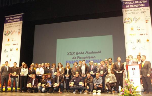 LA TRIGÉSIMA GALA DEL PIRAGÜISMO REUNIÓ A LOS MAYORES EXPONENTES DEL PIRAGÜISMO NACIONAL