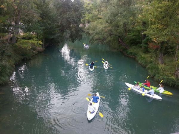 CERCA DE 80 TURISTAS PUDIERON DISFRUTAR DE UN PASEO EN PIRAGUA