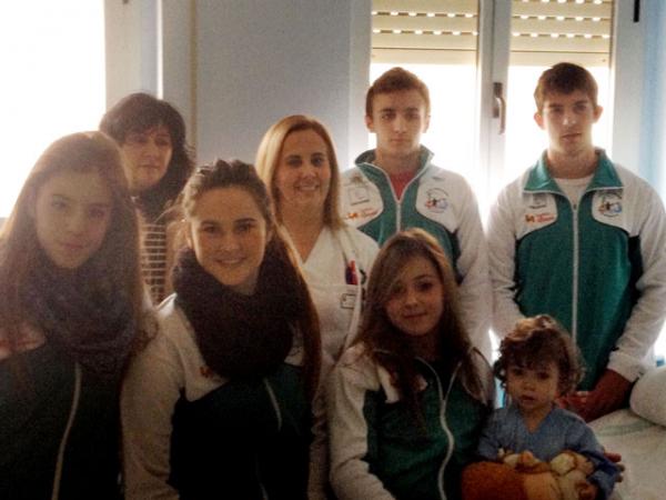 EL CLUB VISITÓ A LOS NIÑOS DEL HOSPITAL VIRGEN DE LA LUZ